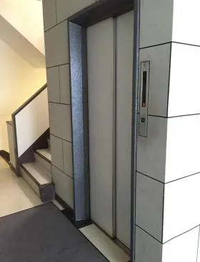 理工図書ビルの外観