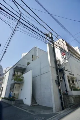 ツワイザ代々木ビルの外観