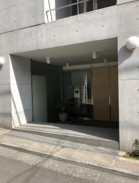 ツワイザ代々木ビルの外観