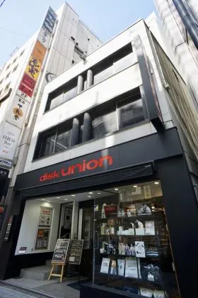 新宿丸江ビルの外観