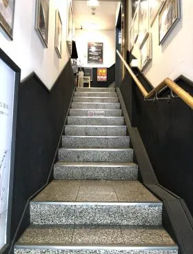 新宿丸江ビルの外観