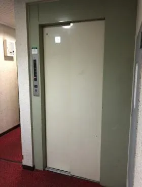 東栄ビルの外観