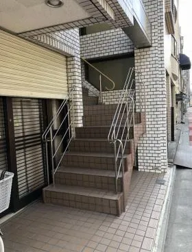 仲山ビルの外観