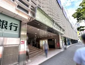 ニュー新橋ビルの外観
