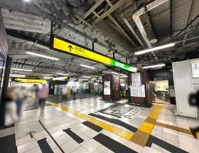 烏森口を目指す