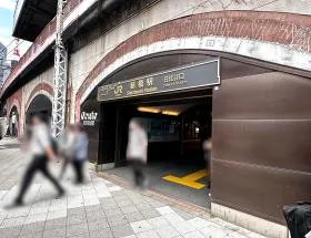 日比谷口を出て左に進めば当ビル着