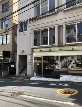 金子ビルの外観