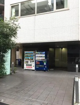 アビスタ市ヶ谷ビルの外観