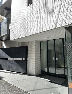 ロックビレイビルの外観