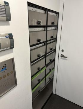 ロックビレイビルの外観