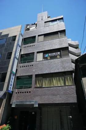 LOGビルの外観