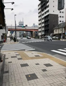 三高第二ビルの外観