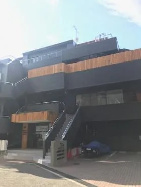 アズ南青山ビルティング(旧シャンテ二葉)の外観