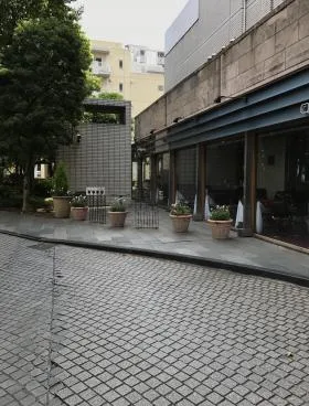 ホテルプリンセスガーデンビルの外観
