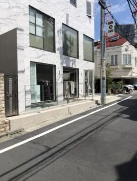 Y.C表参道ビルの外観