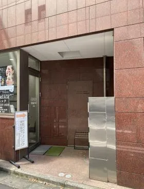 SNTビルの外観