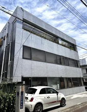 代々木登坂ビルの外観