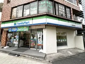 ファミリーマート