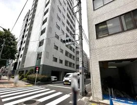 横断歩道が現れたら右に曲がる