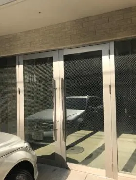 OMOTESANDO ARAKAWA BLDGビルの外観