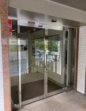光ビルの外観