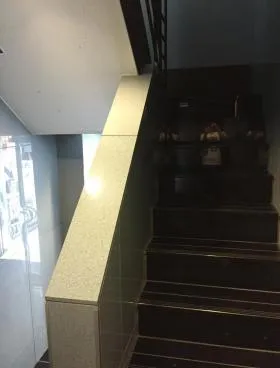 ユースクエア新橋(旧新橋第一中ビルの外観