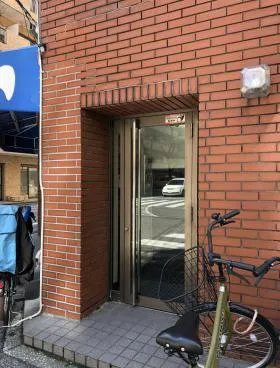 コーポ新明ビルの外観