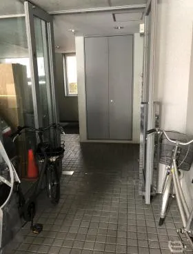 はたち商事ビルの外観