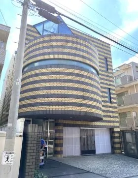 K.W.ビルの外観