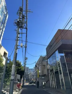 神宮前5丁目店舗ビルの外観