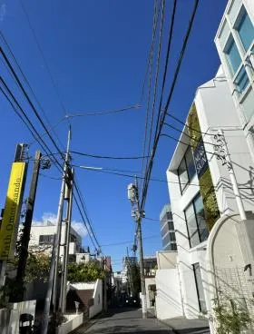 神宮前5丁目店舗ビルの外観