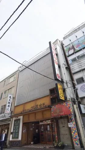 かきくけこビルの外観
