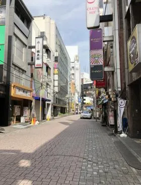 サンプラザ上野ビルの外観