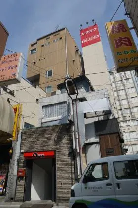 上野広小路泰和ビルの外観