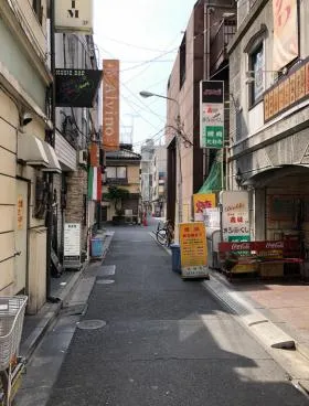 上野広小路泰和ビルの外観