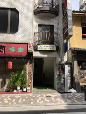信水ビルの外観