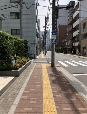 新井ビルの外観