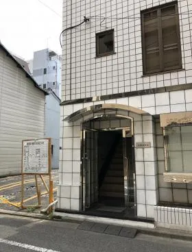 GOGIビルの外観
