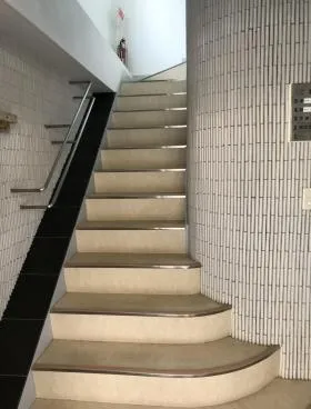 GOGIビルの外観