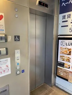 いちご渋谷文化村通りビルの外観