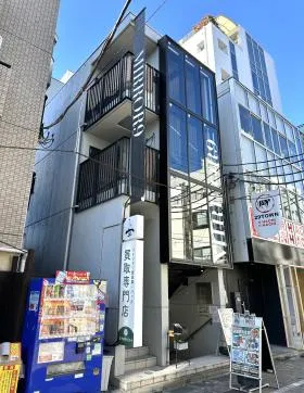 GRARIAビルの外観