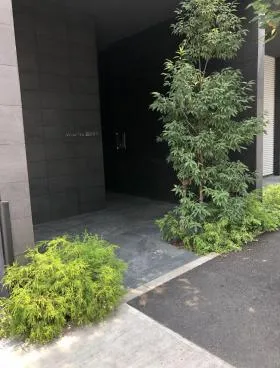 新宿御苑四方ビルの外観
