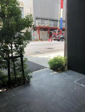 新宿御苑四方ビルの外観