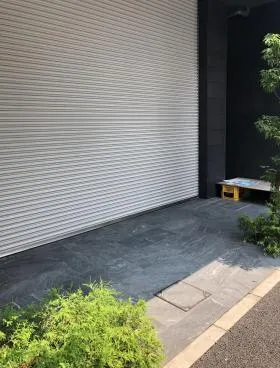 新宿御苑四方ビルの外観
