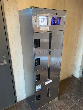 ラスターハウスビルの外観