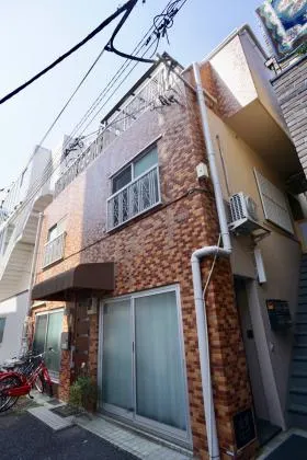 三枝ビルの外観