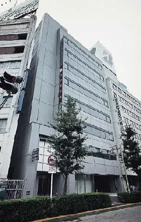 小田急初台ビルの外観