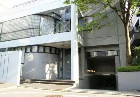 エクセルシオ原宿ビルの外観