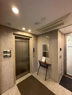 麹町ブライトンビルの外観