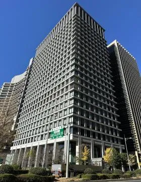 日本生命丸の内ガーデンタワーの外観